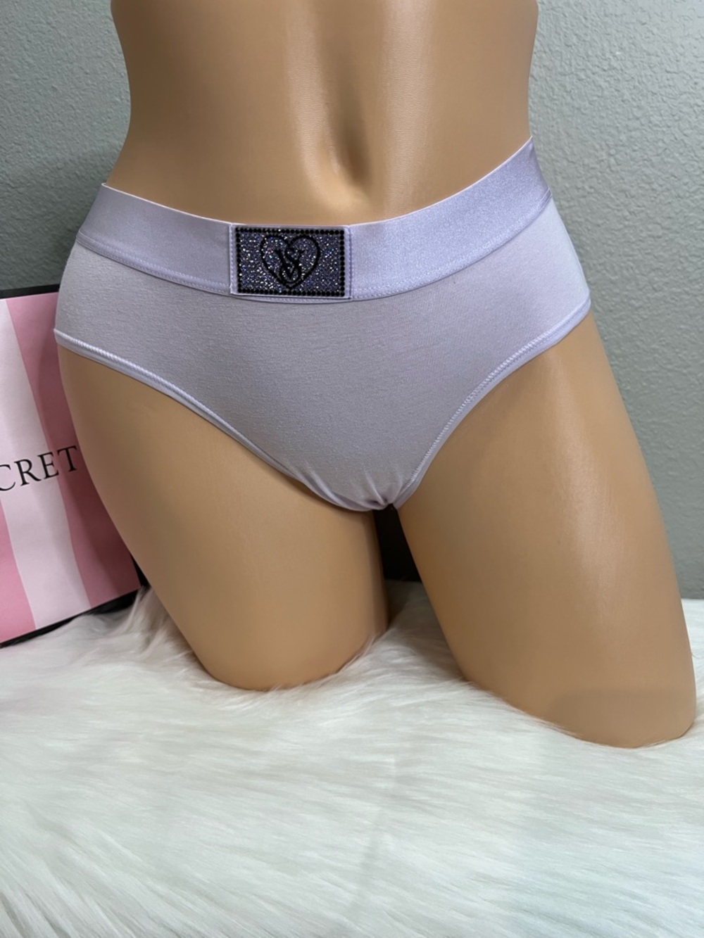 Victoria's Secret Size M Lilac Hiphugger hipster Panty Rhinestone Heart Patch